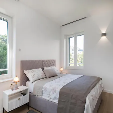 Lalu Apartment *