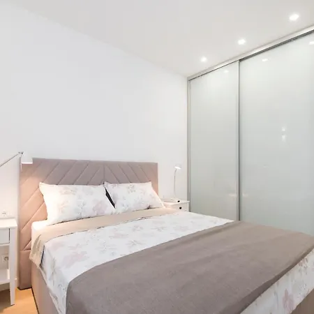 Lalu Apartment